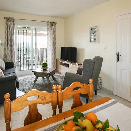 Apartmán Lovely In Torrevieja With Kitchen